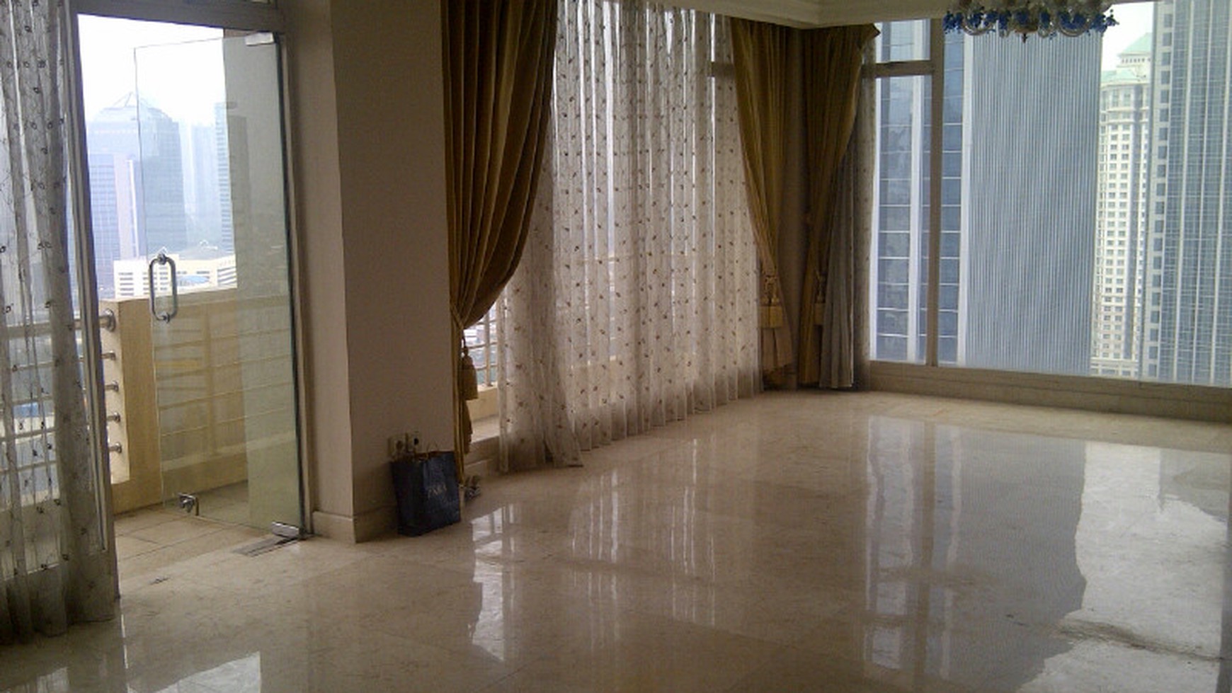 FOR SALE: Istana Sahid Apartment - 176 M2 - Semi Furnished (Next to Hotel Sahid Jaya)