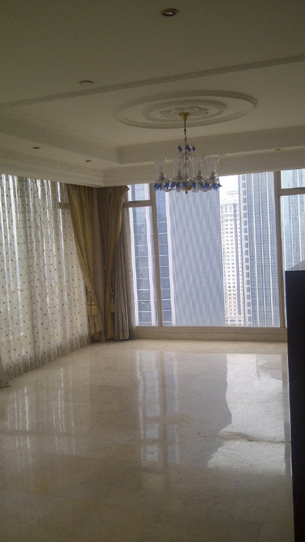 FOR SALE: Istana Sahid Apartment - 176 M2 - Semi Furnished (Next to Hotel Sahid Jaya)
