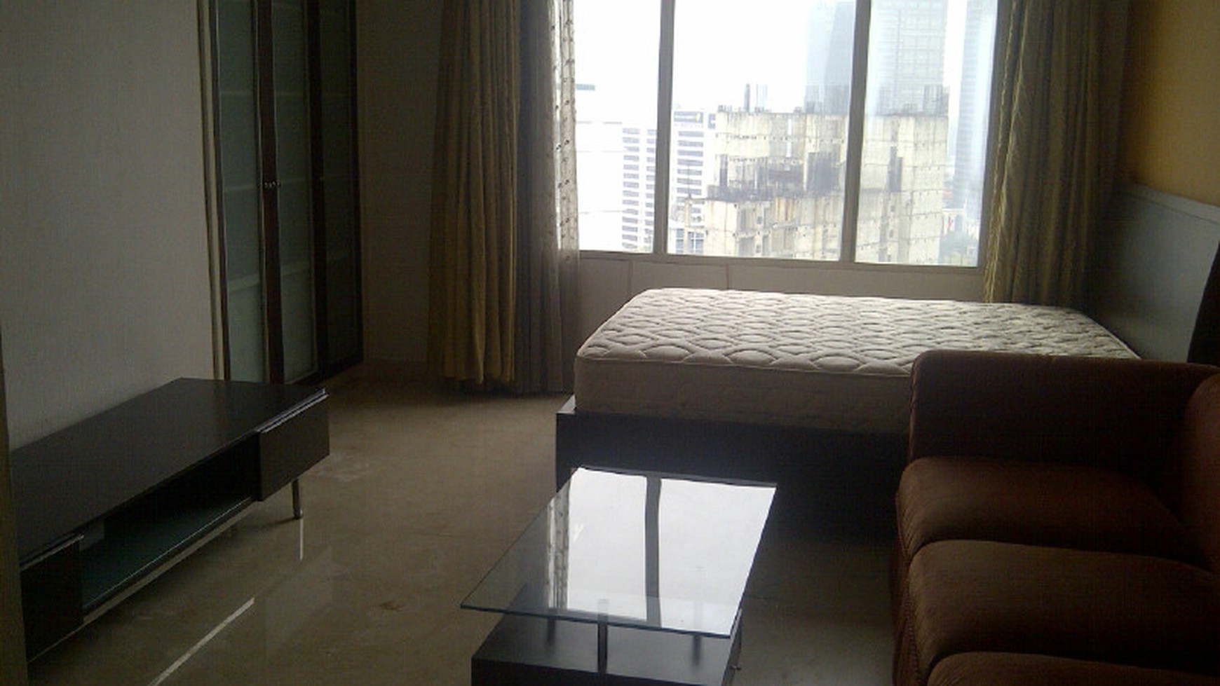 FOR SALE: Istana Sahid Apartment - 176 M2 - Semi Furnished (Next to Hotel Sahid Jaya)