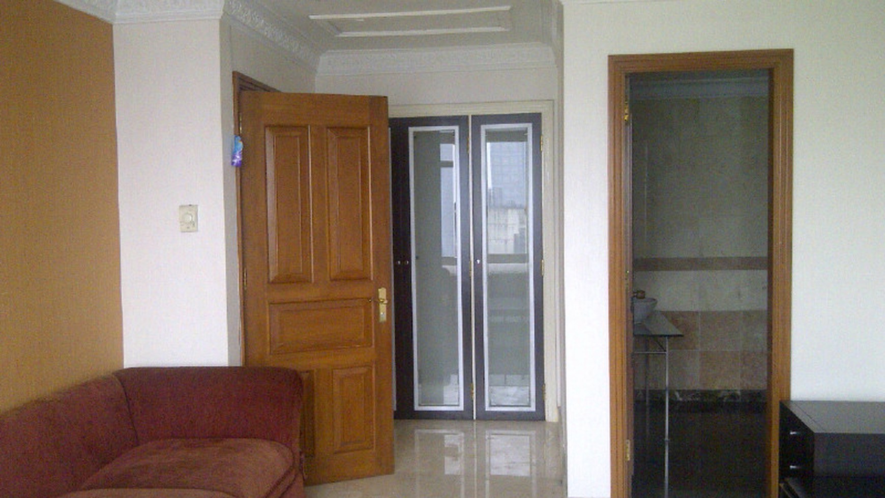 FOR SALE: Istana Sahid Apartment - 176 M2 - Semi Furnished (Next to Hotel Sahid Jaya)