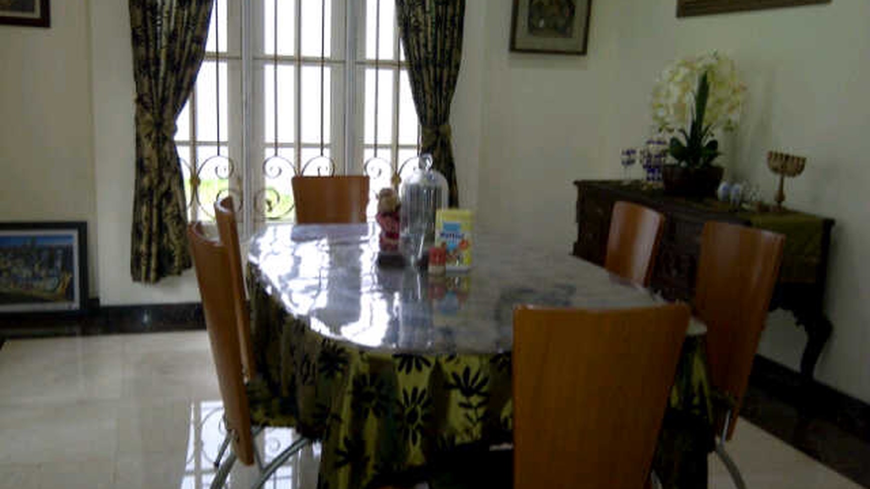 Disewakan Rumah Telaga Biru- Alam Sutera