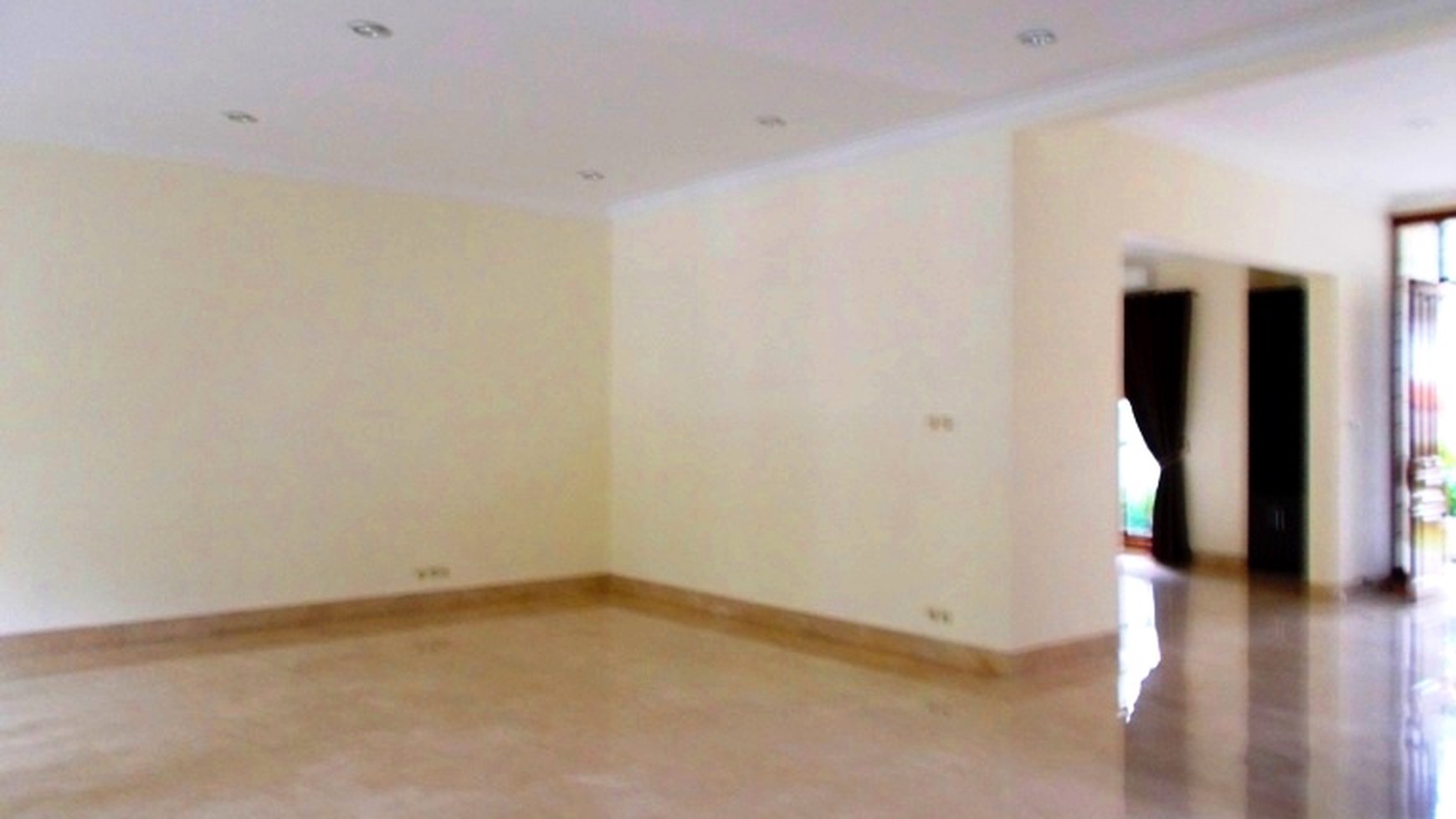 Newly Renovated...Very Quiet & Secure area... Nice Garden & Pool....in the Compound..