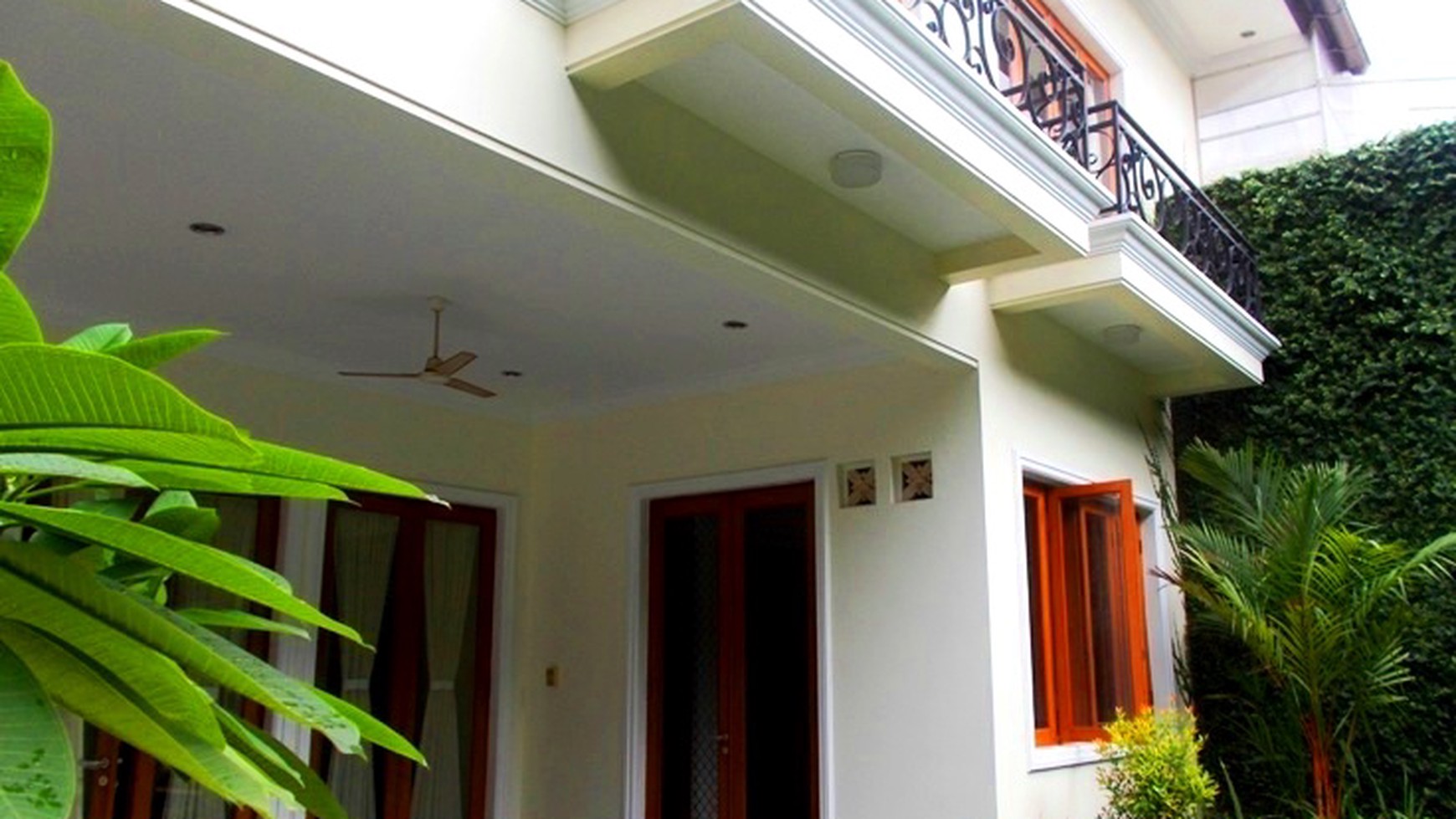 Newly Renovated...Very Quiet & Secure area... Nice Garden & Pool....in the Compound..