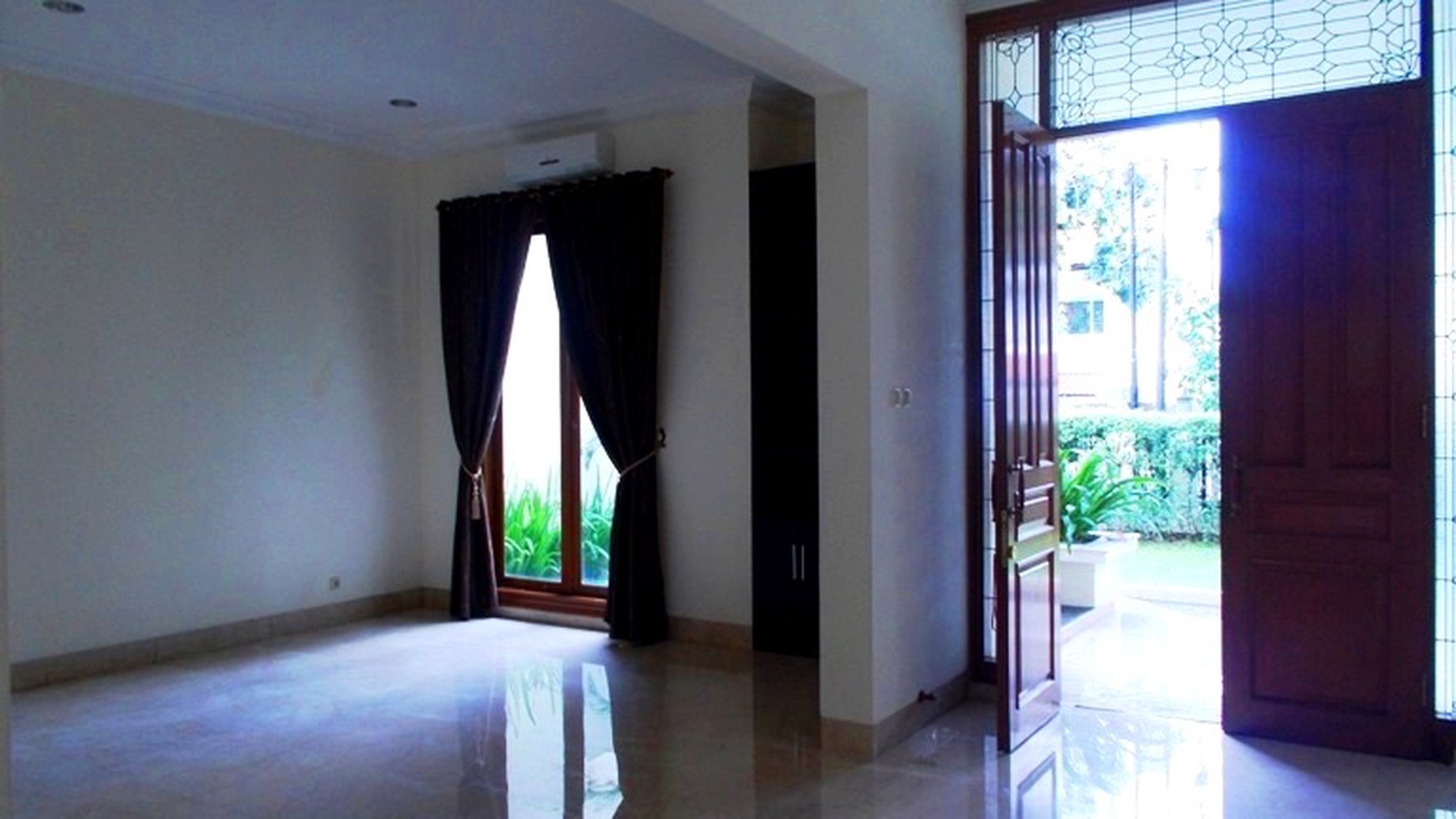 Newly Renovated...Very Quiet & Secure area... Nice Garden & Pool....in the Compound..