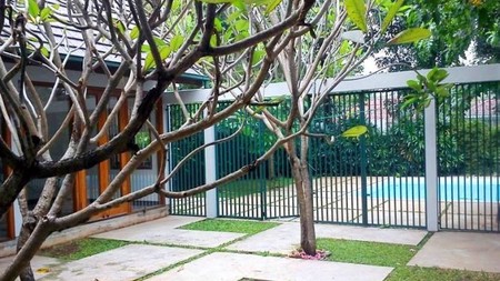 Modern Tropical style...Big garden & Pool...Quiet area...