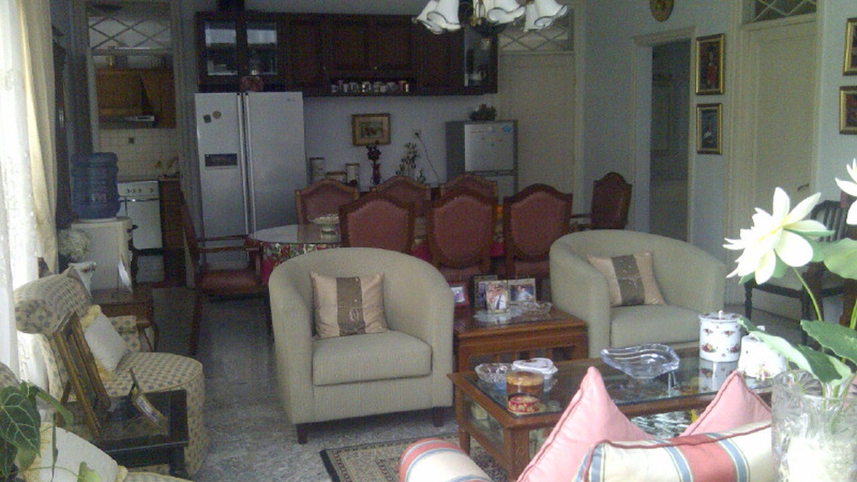 A beautiful house with large garden and swimming pool at Perdatam, South Jakarta