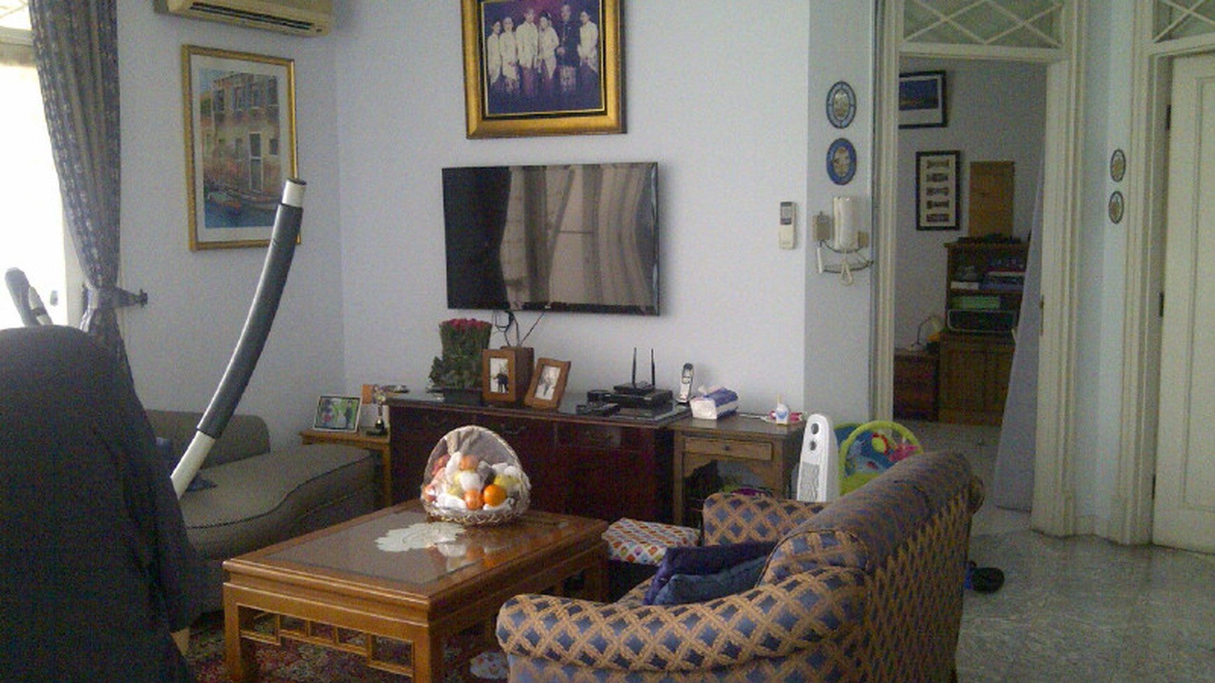 A beautiful house with large garden and swimming pool at Perdatam, South Jakarta