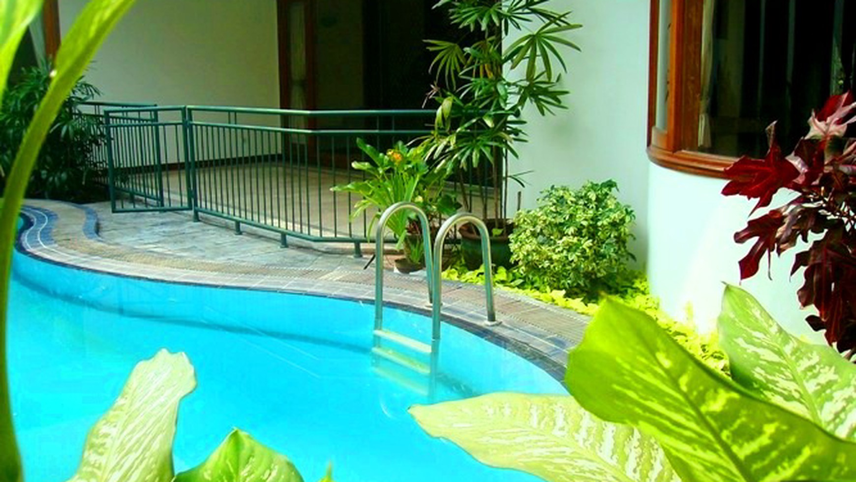 Prime & Quiet area... Park View...Ready...