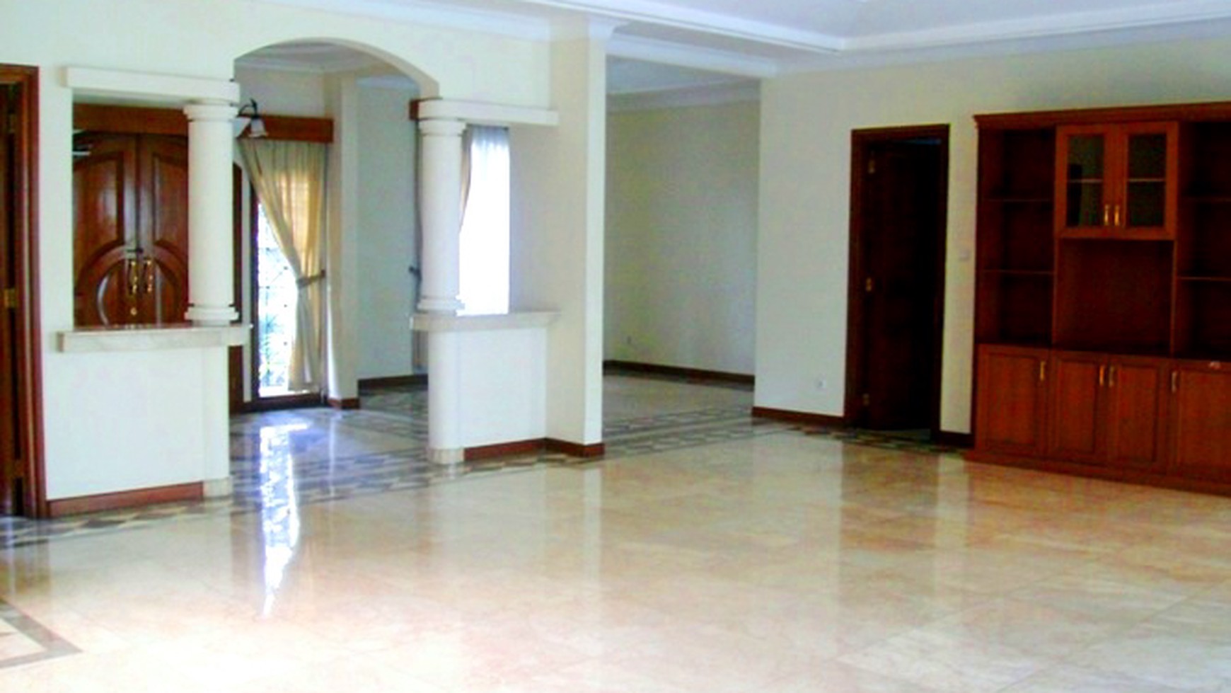 Prime & Quiet area... Park View...Ready...