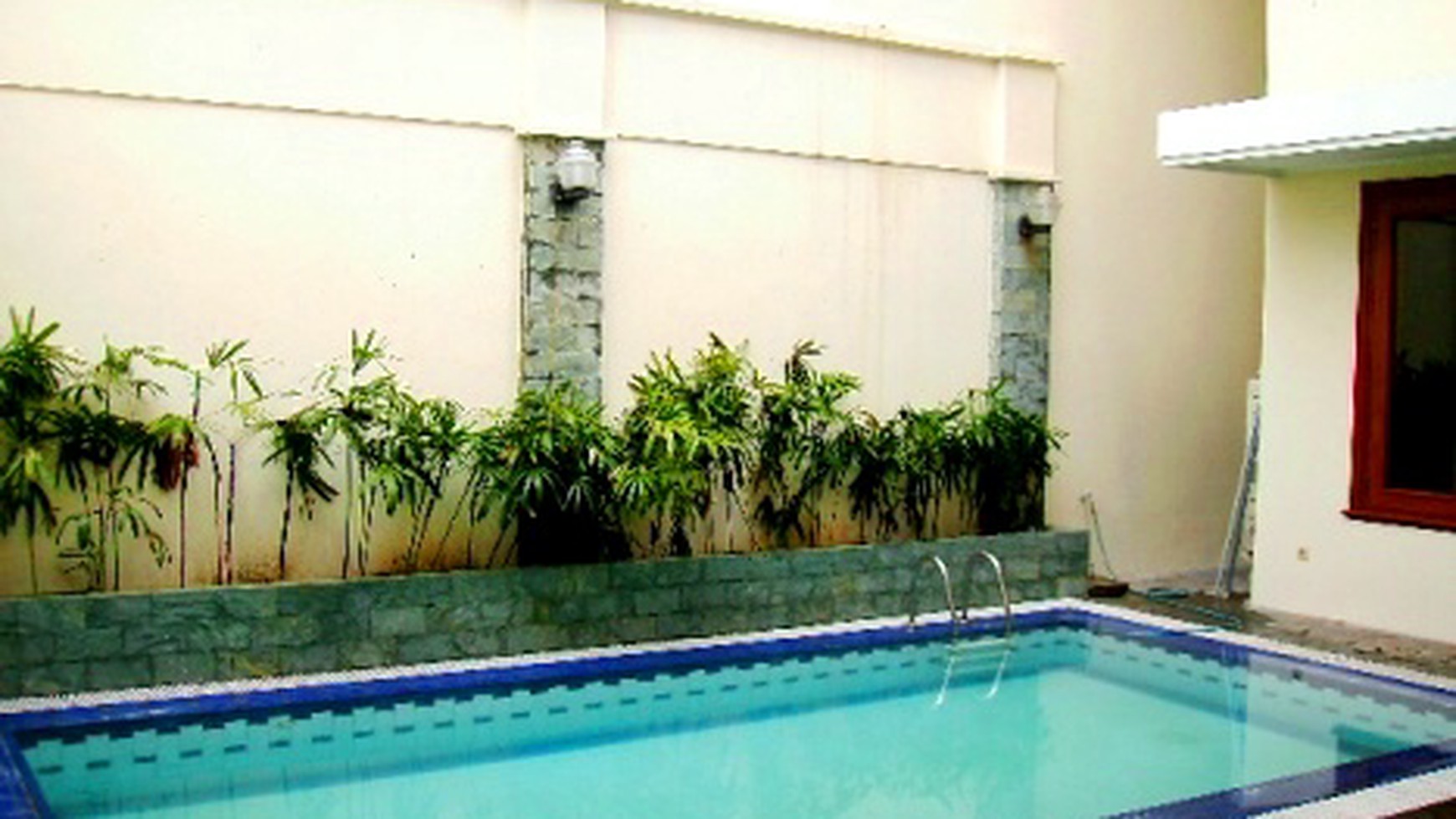 Newly...Classic Style...Quiet Area...Nice Garden & Pool..