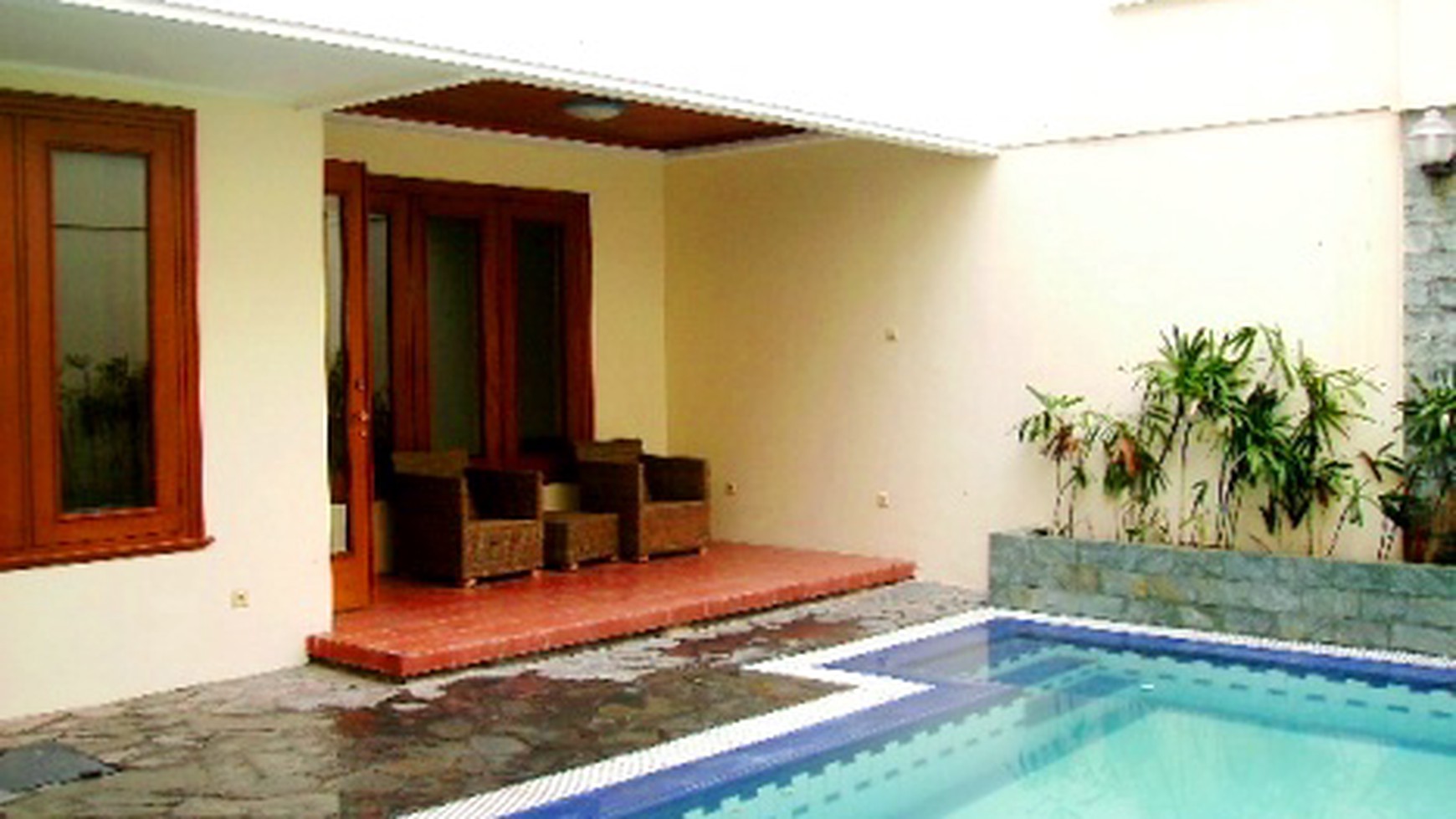 Newly...Classic Style...Quiet Area...Nice Garden & Pool..
