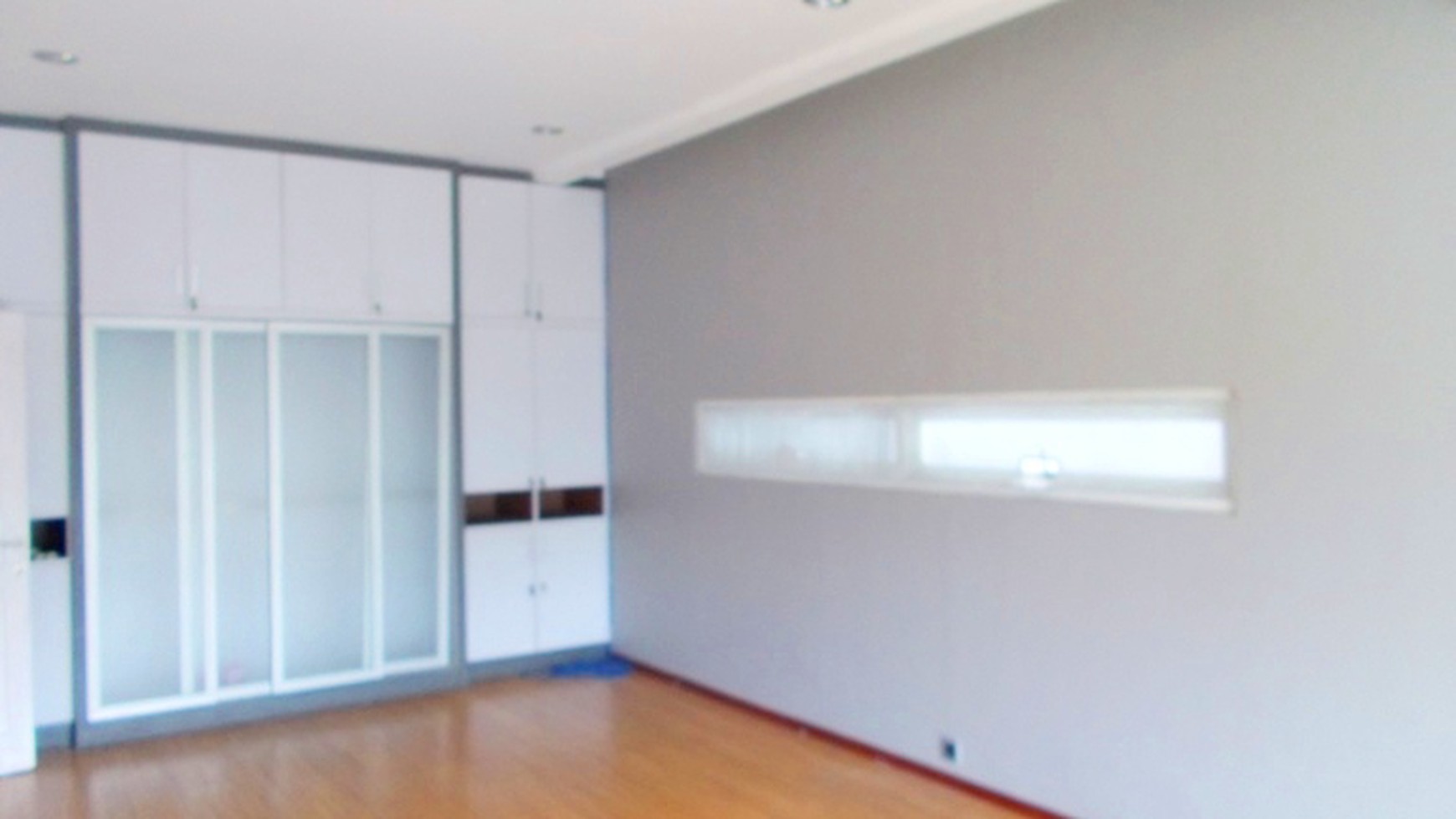 Big House... Nice Garden... Close to JIS...