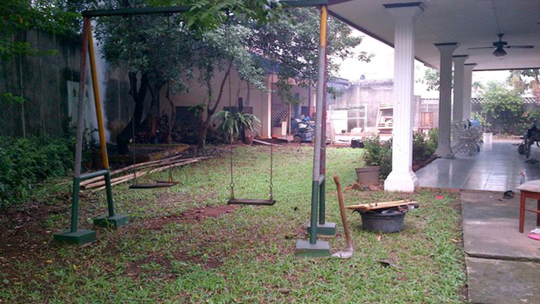 Rumah Lama Kokoh Terawat di Kemang Timur #ER