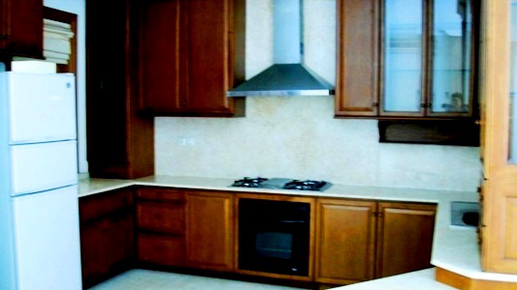 Nice Garden & pool... Close To JIS..