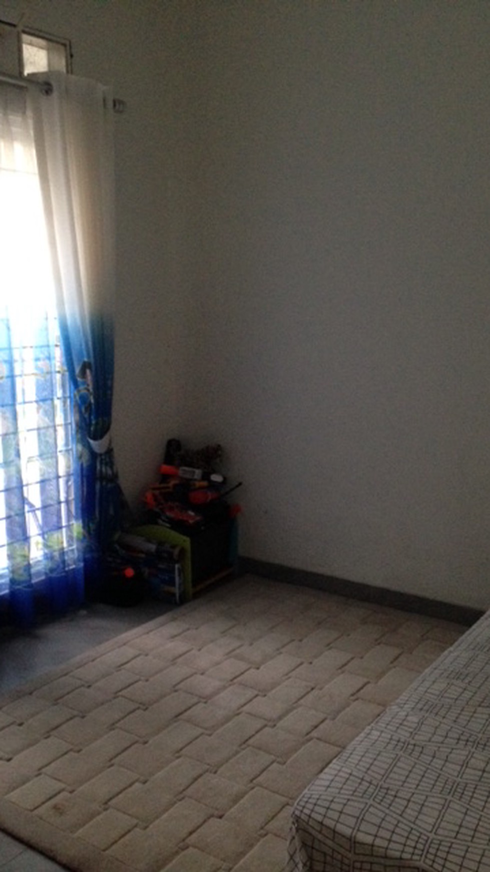 RUMAH ASRI DAN SIAP HUNI DALAM CLUSTER GRAHA RAYA BINTARO JAYA