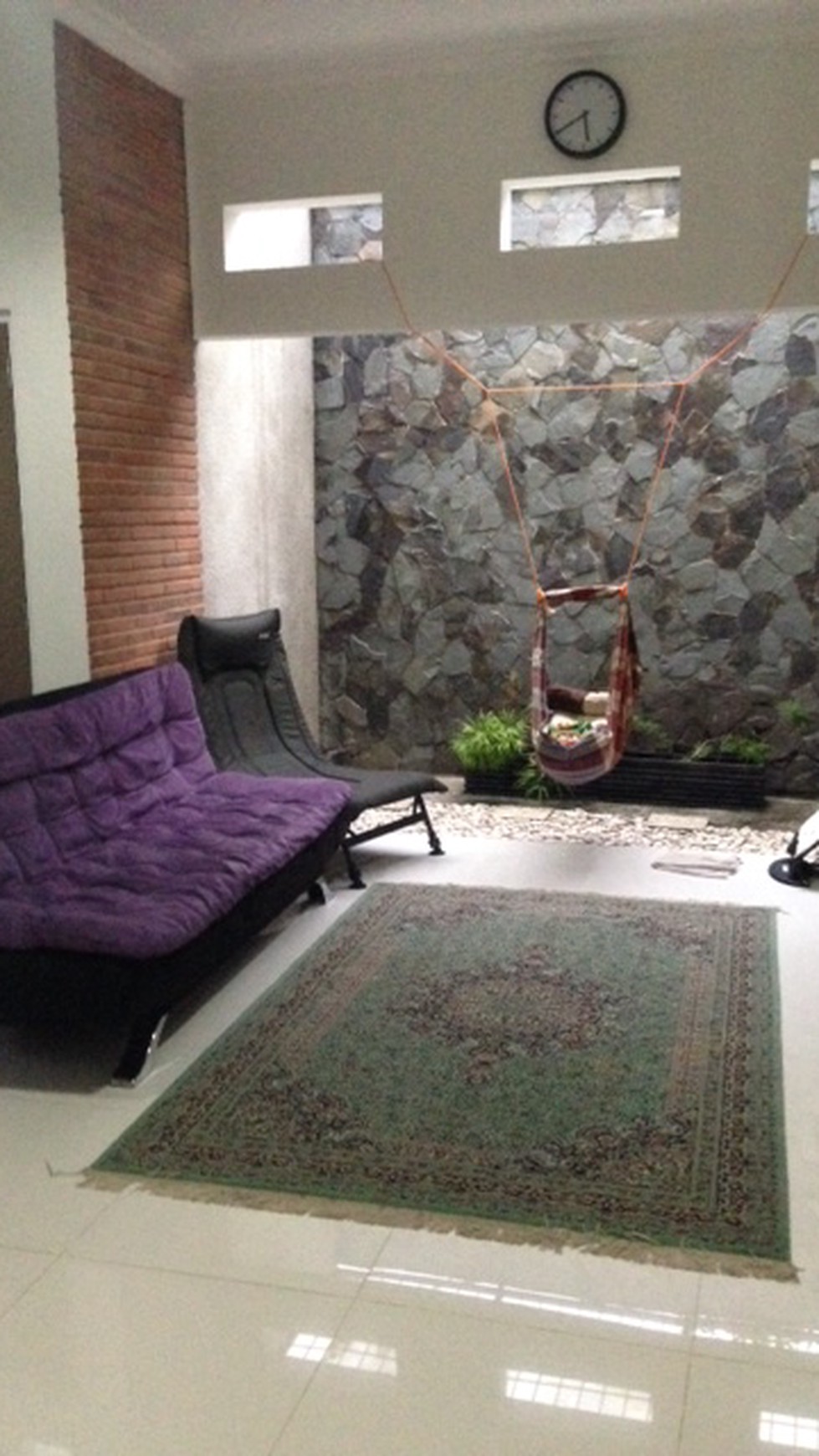 RUMAH ASRI DAN SIAP HUNI DALAM CLUSTER GRAHA RAYA BINTARO JAYA