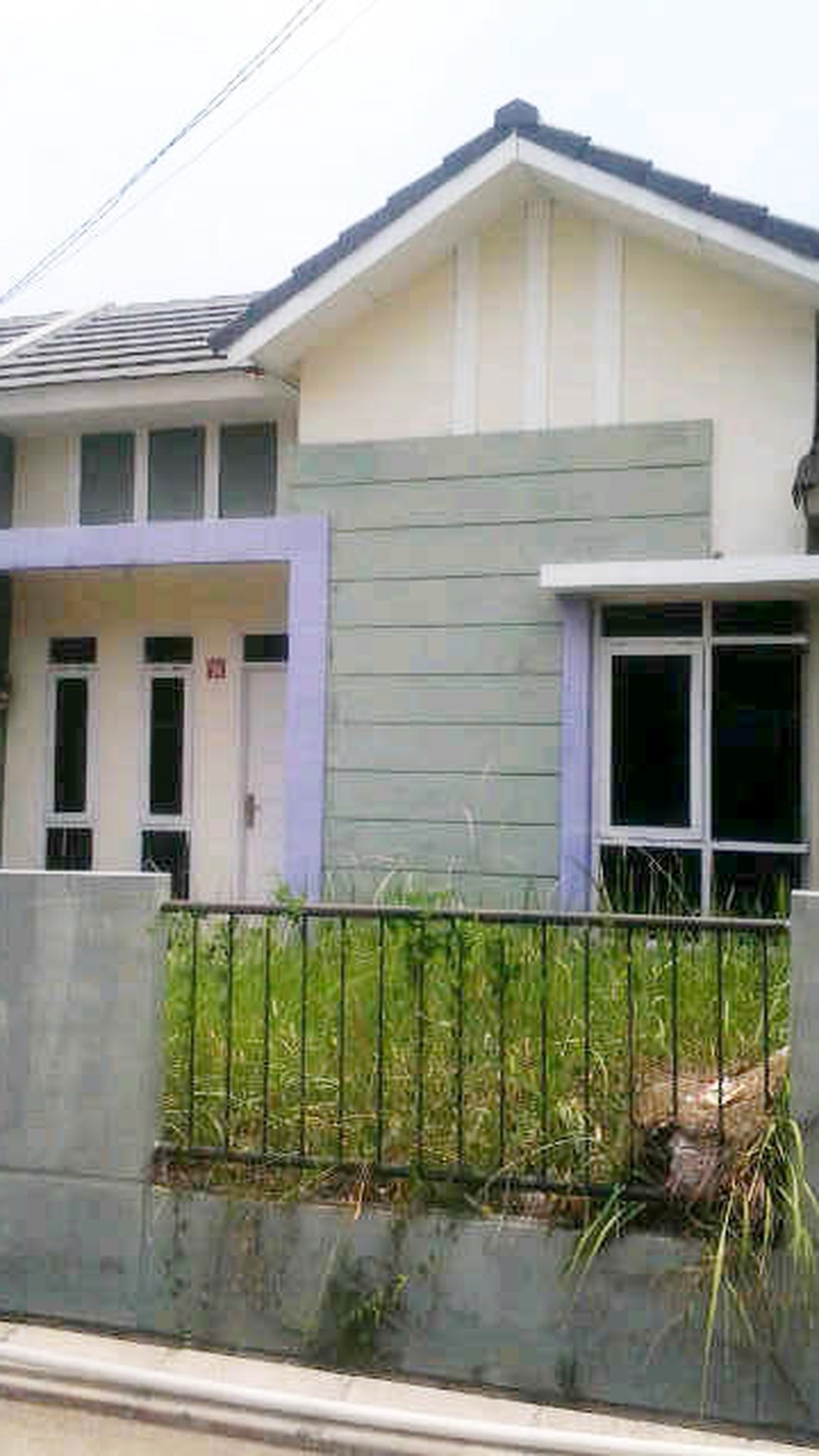 Dijual Rumah Bagus dan Asri di Grand Residence