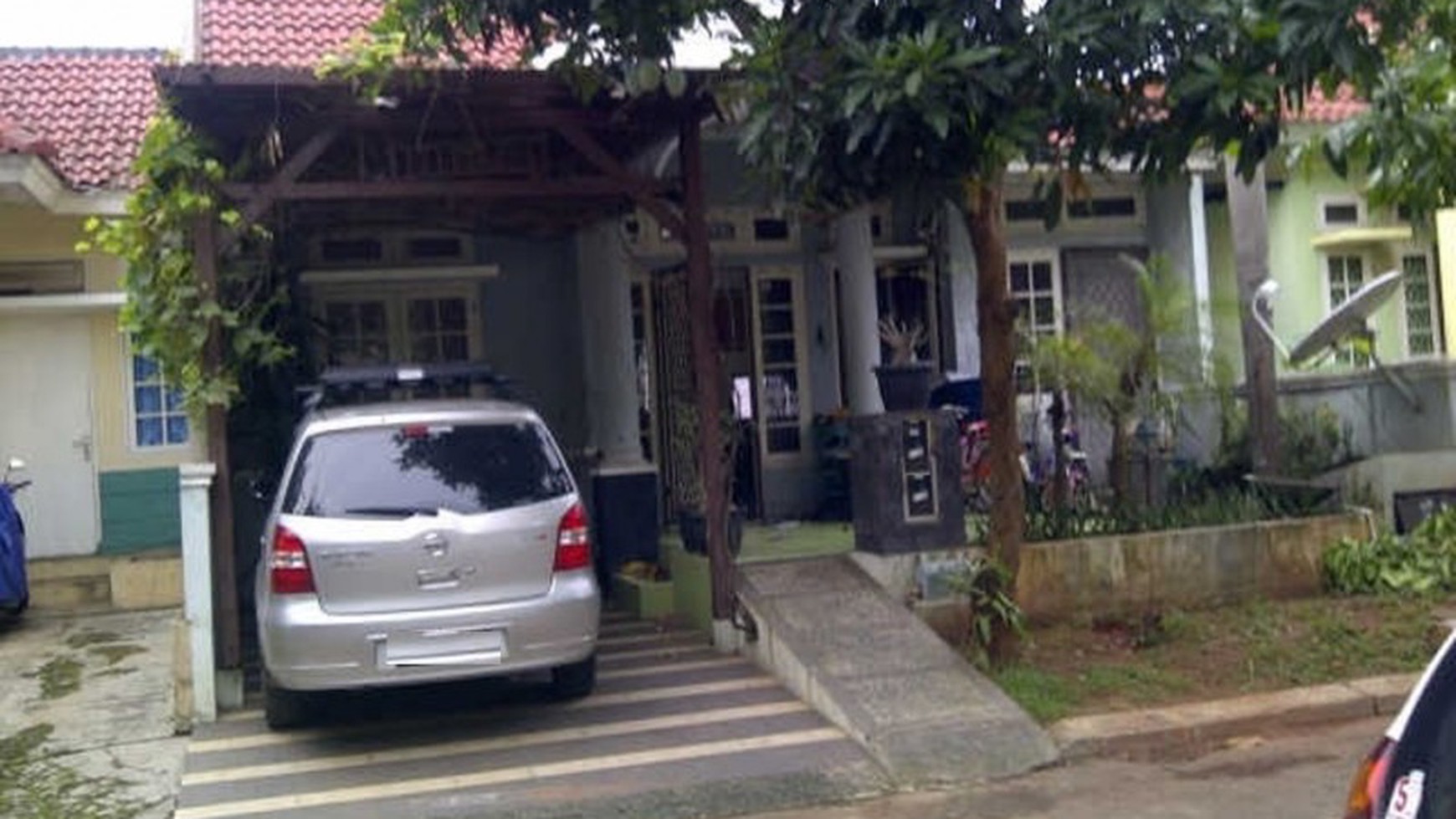Rumah nyaman,Bagus,siap huni,good price,Di Graha !!