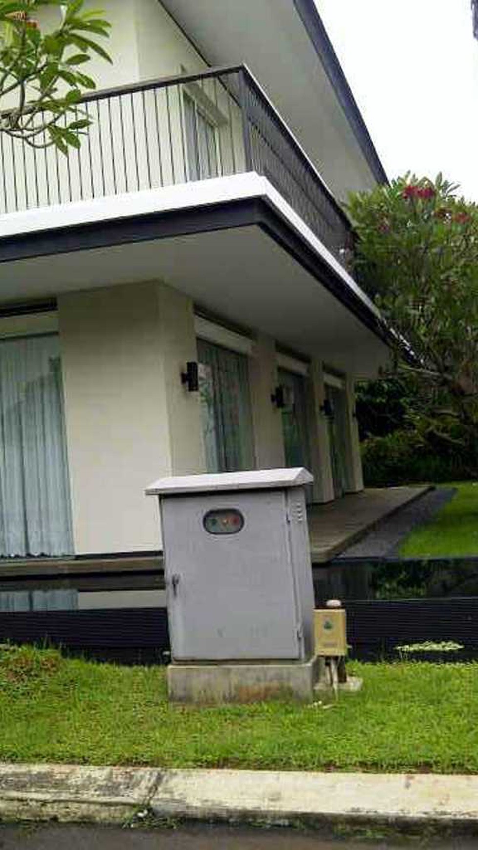 RUMAH CANTIK,MINIMALIS,STRATEGIS,GOOD PRICE DI PONDOK AREN