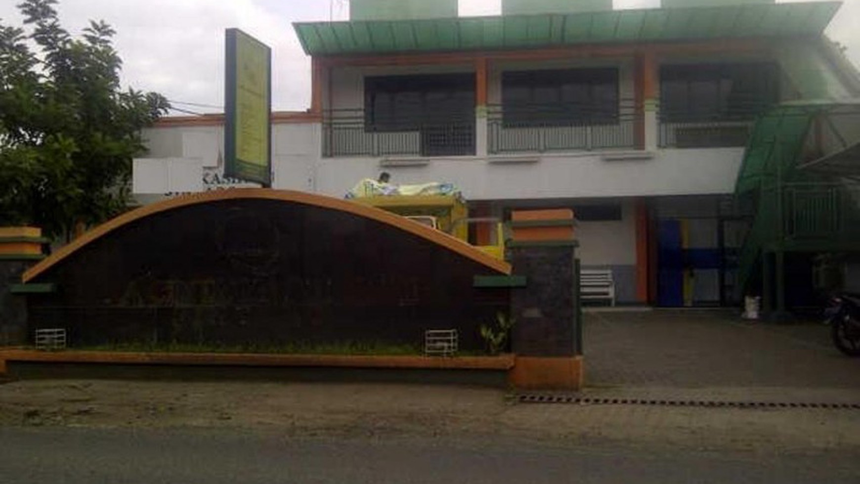 Ruang Usaha,Cocok untuk Kantor,klinik di Jombang Tangerang!!