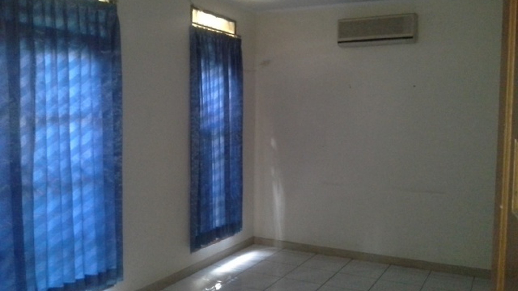 Rumah keluarga  di Bintaro 9