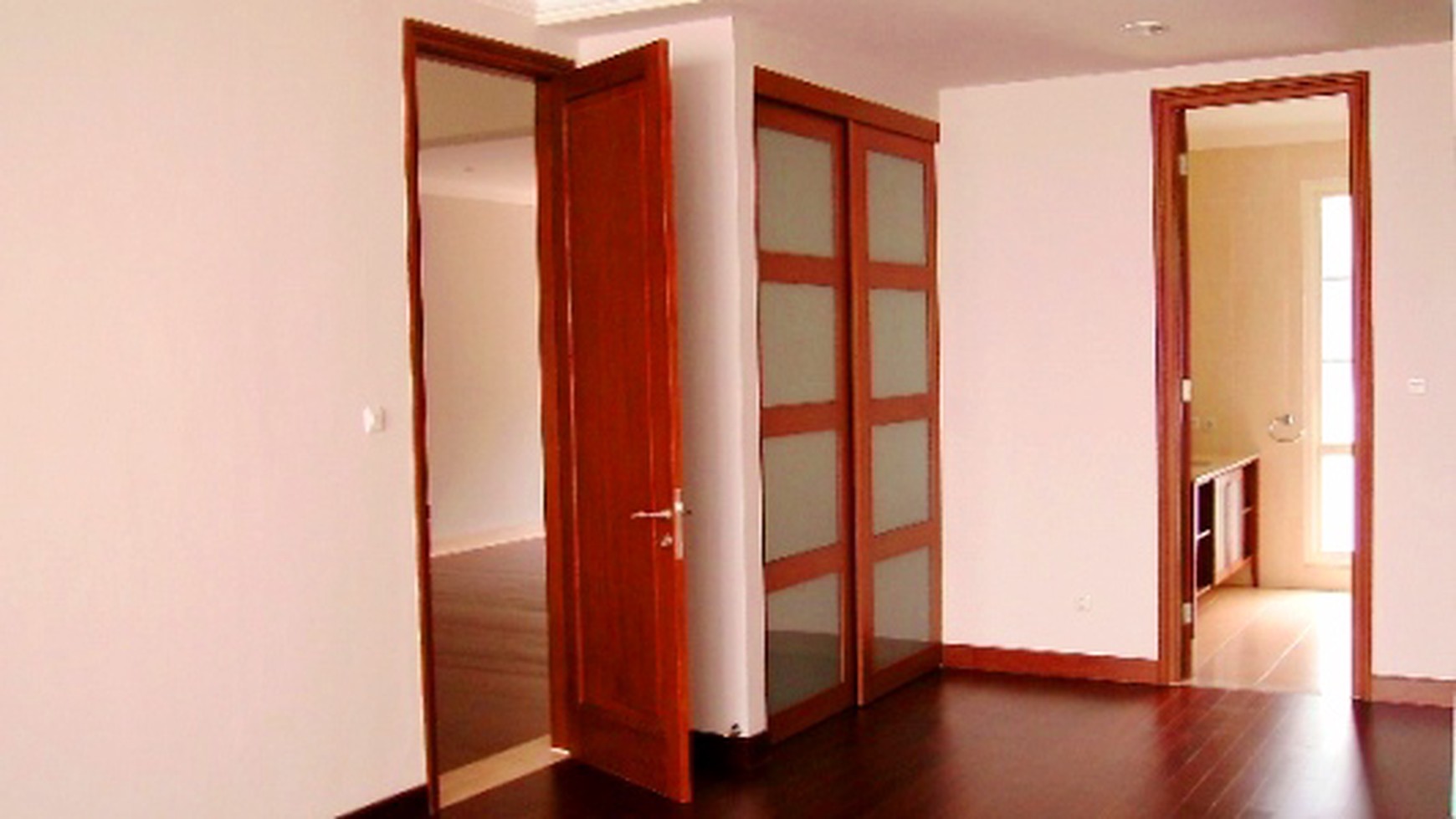 New House...MOdern Style..Close to JIS