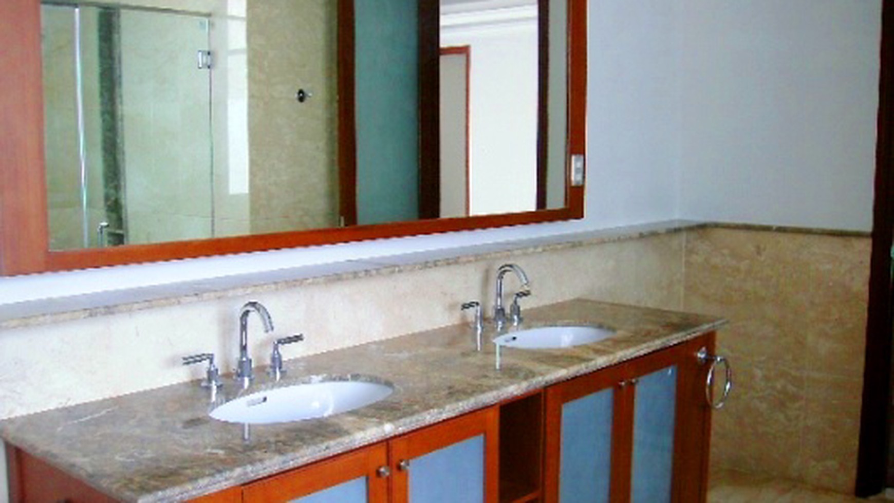 New House...MOdern Style..Close to JIS