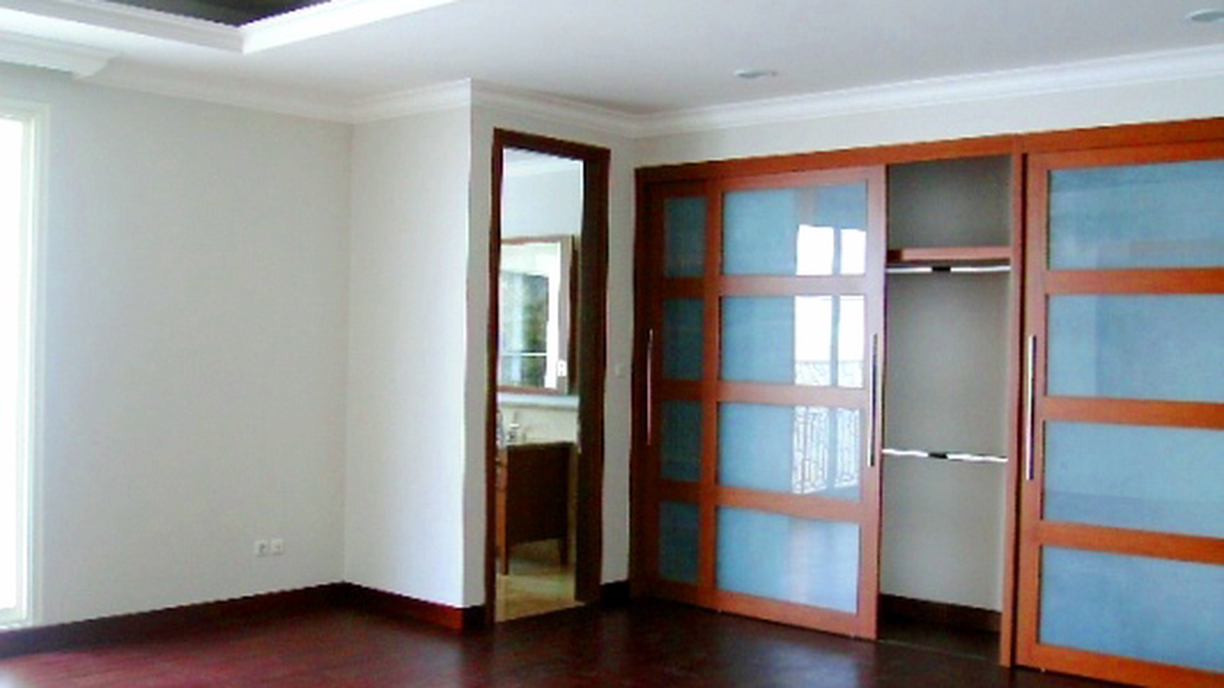 New House...MOdern Style..Close to JIS