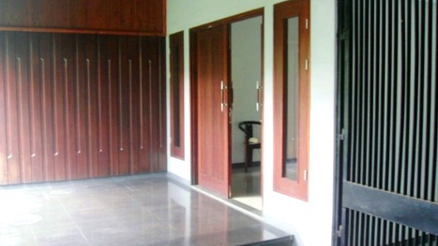 Very Nice House...Nice Garden & Pool...Close to Senayan/Sudirman.