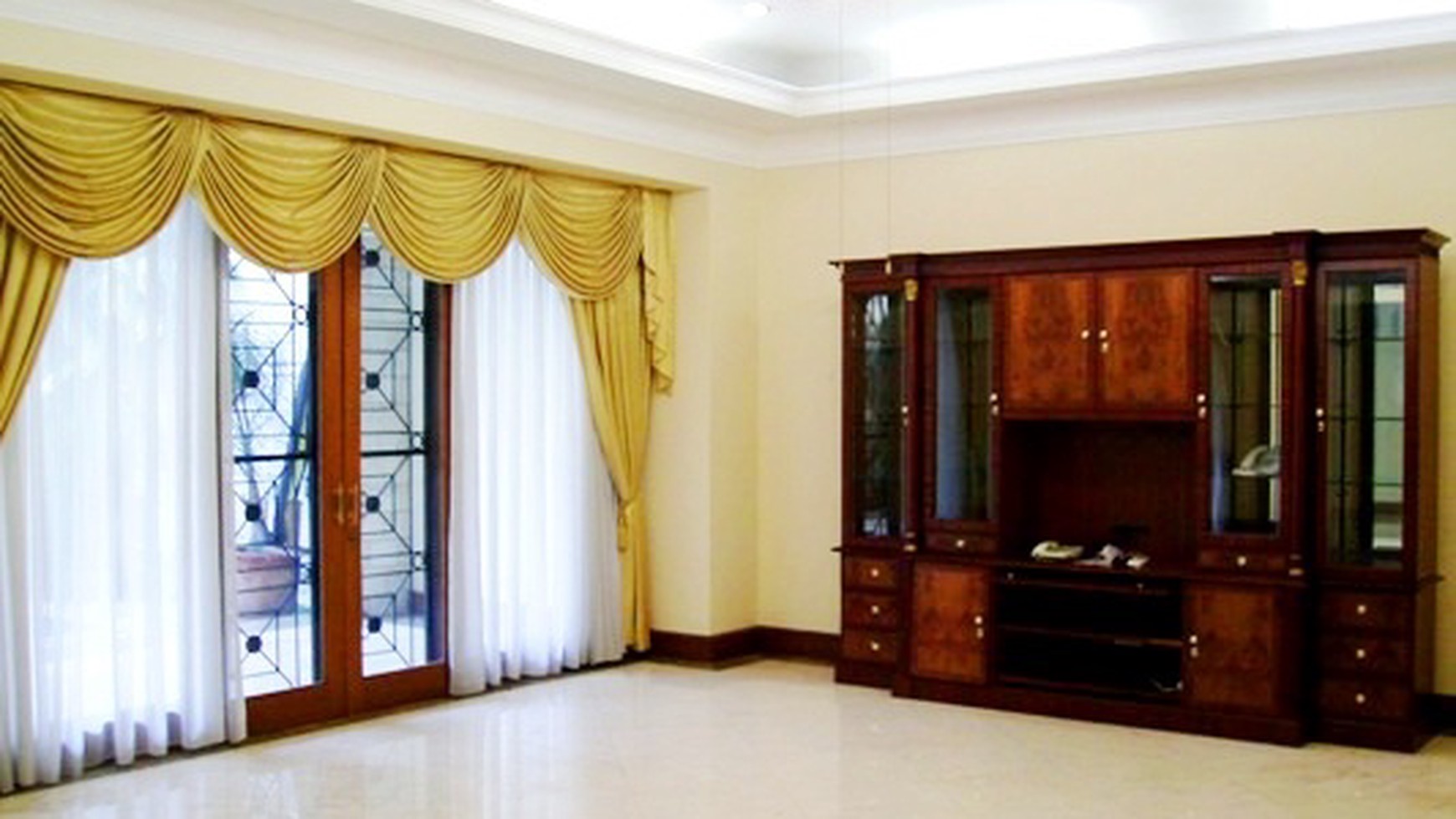 Very Nice House...Classic Style...Park View...Complete Facility....