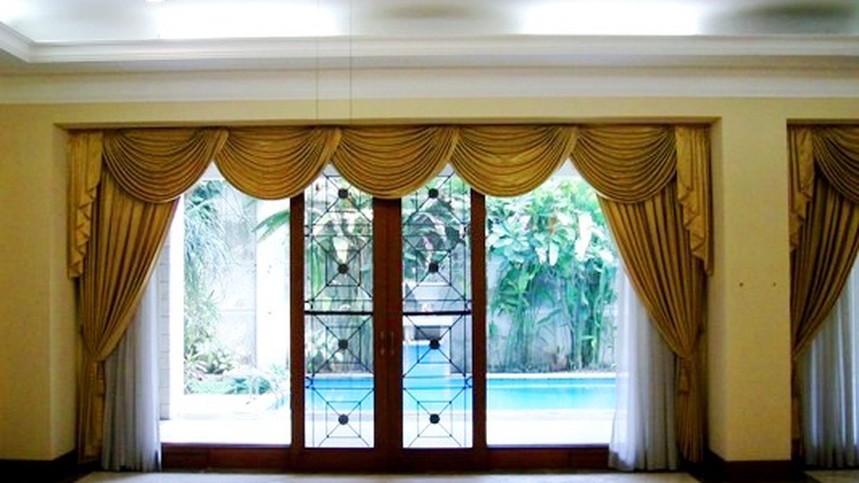 Very Nice House...Classic Style...Park View...Complete Facility....