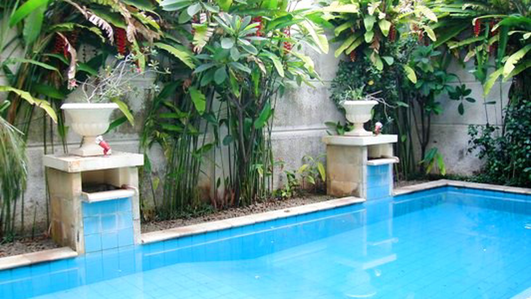 Very Nice House...Classic Style...Park View...Complete Facility....