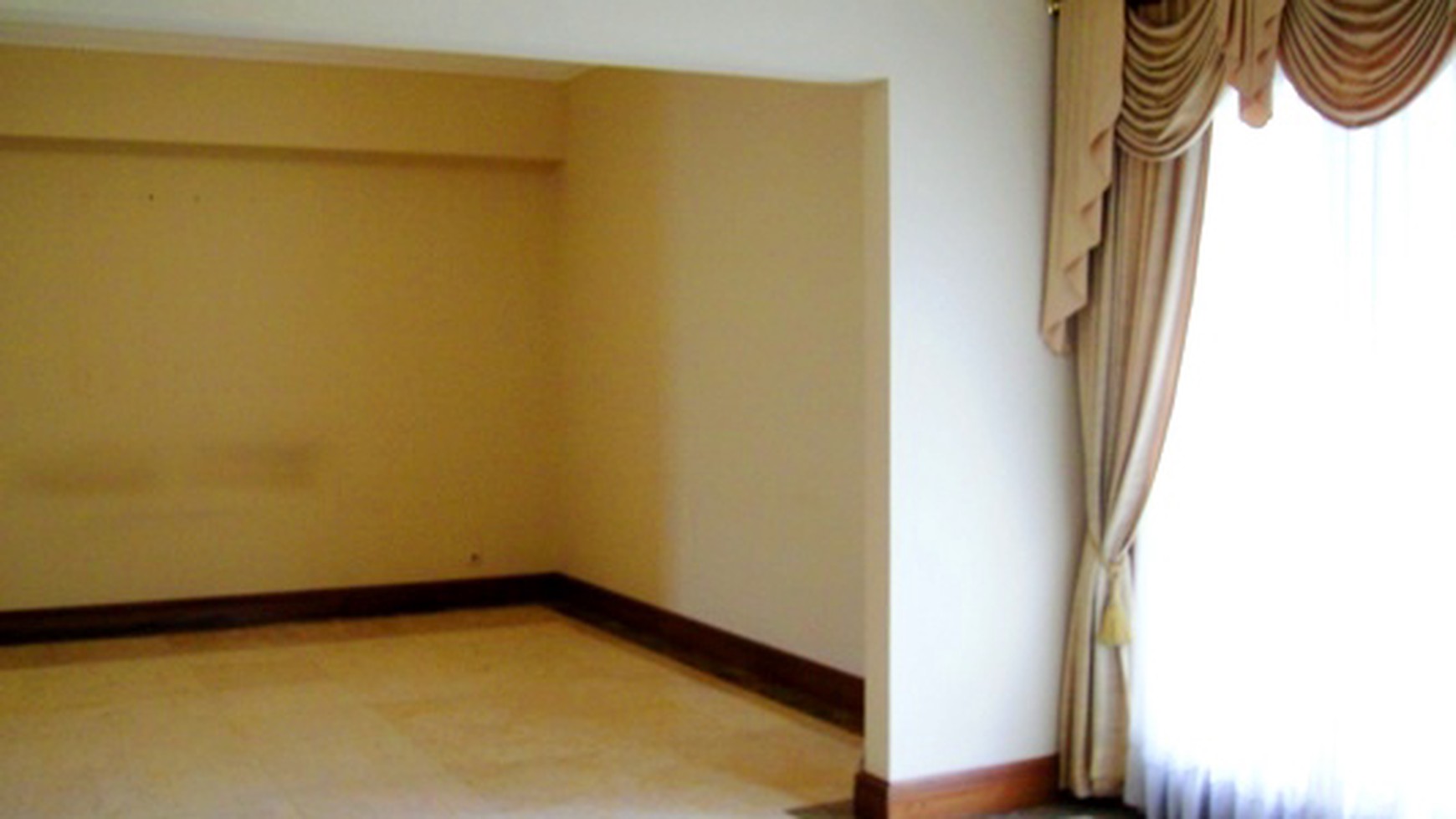 Very Nice House...Classic Style...Park View...Complete Facility....