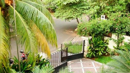 Very Nice House...Classic Style...Park View...Complete Facility....