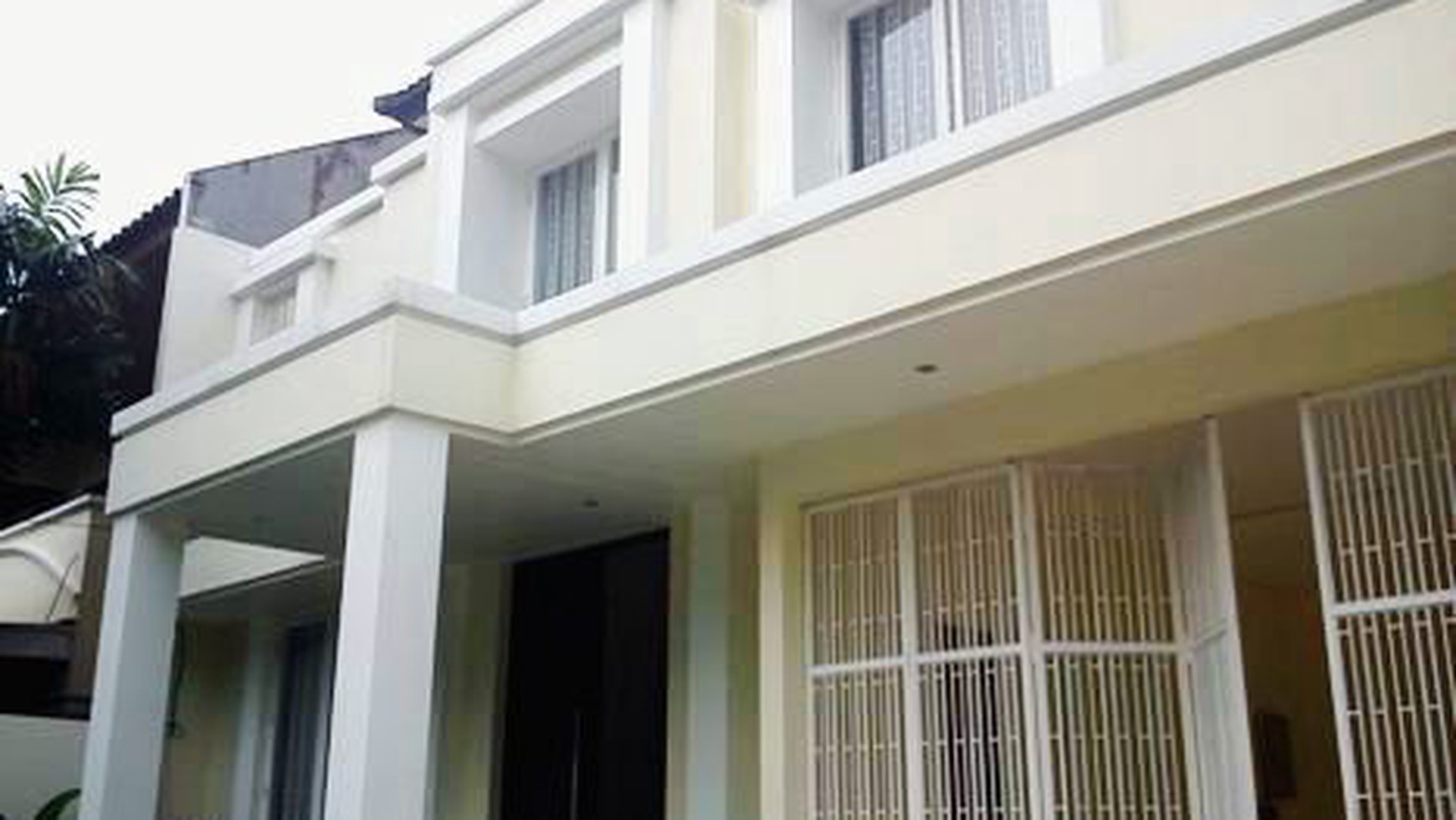 New House in the a Compound...Modern/Minimalist... NIce Garden & Pool..Close to JIS