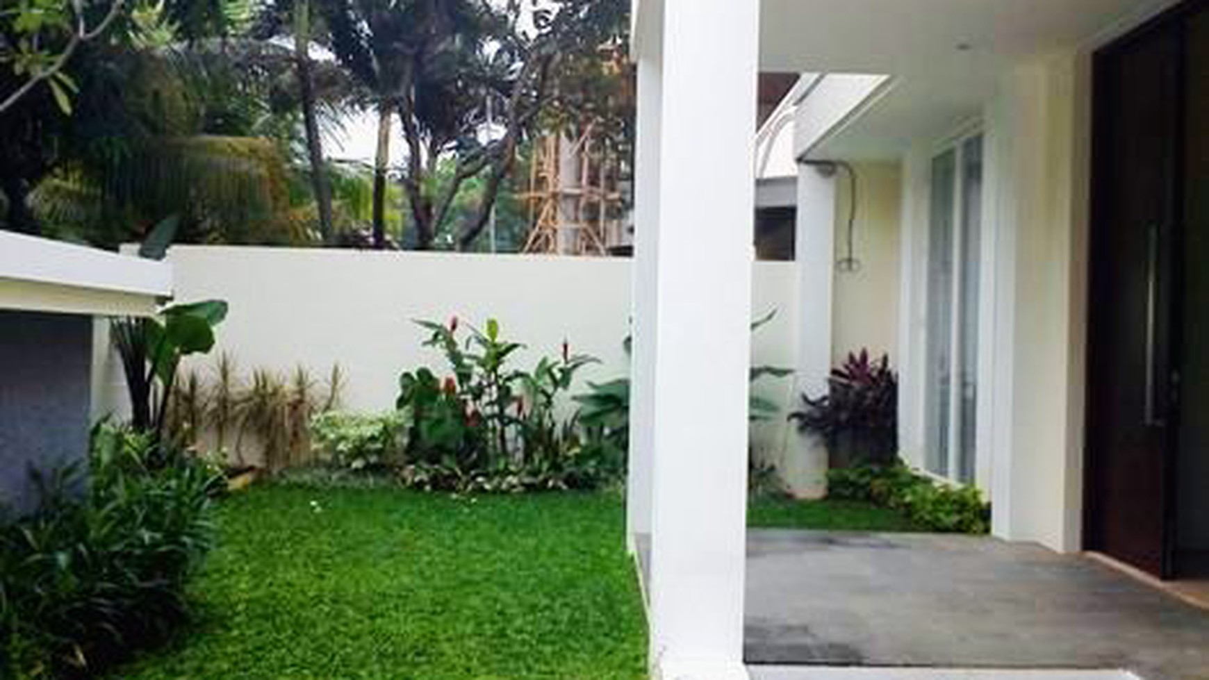 New House in the a Compound...Modern/Minimalist... NIce Garden & Pool..Close to JIS