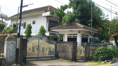 Rumah dijalan utama di Rempoa