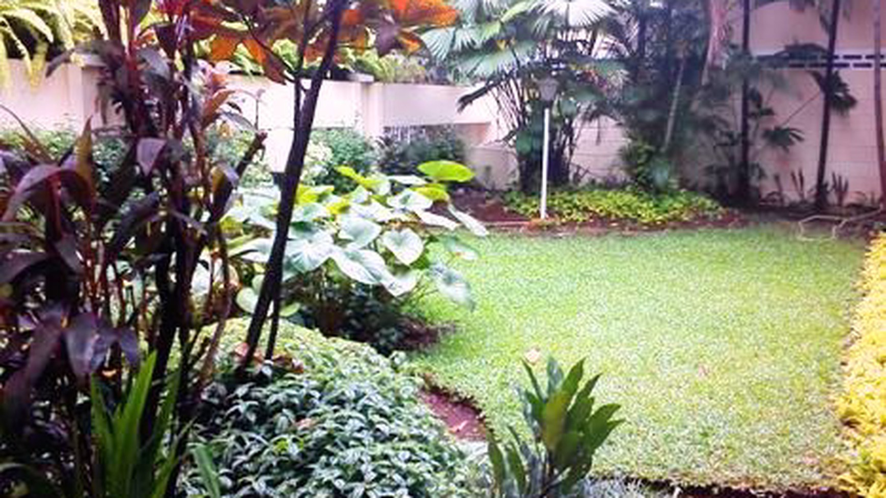 Classic...Big Garden....Big Pool....Quiat..Close to JIS..