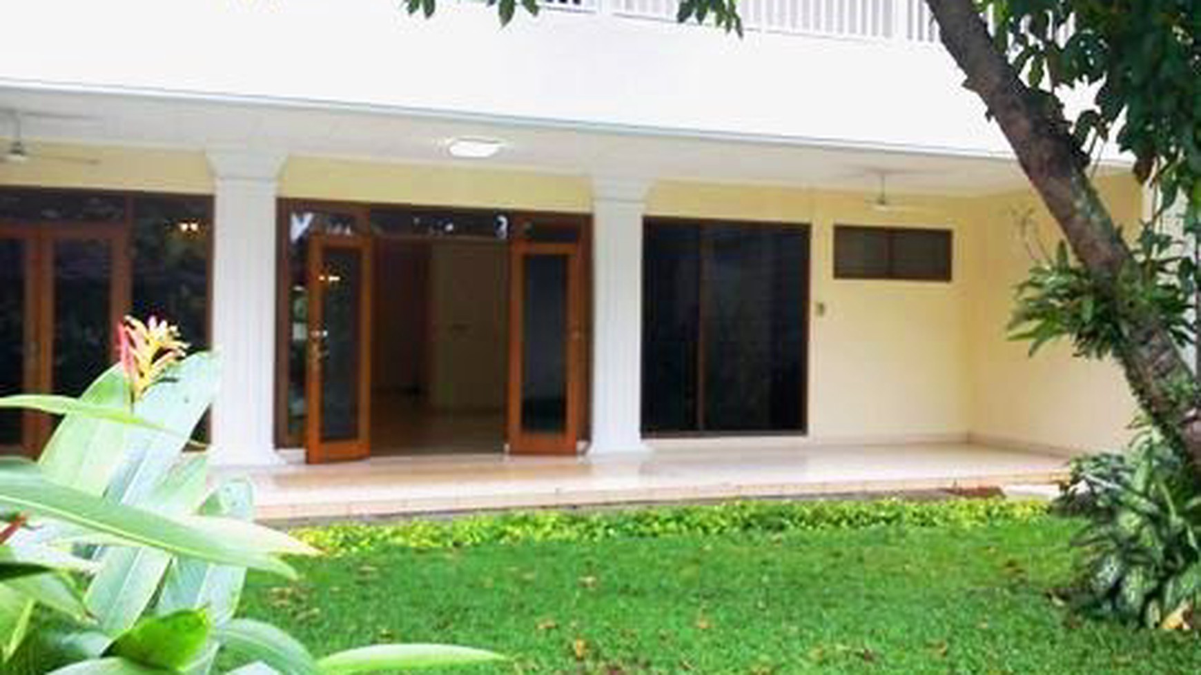 Classic...Big Garden....Big Pool....Quiat..Close to JIS..