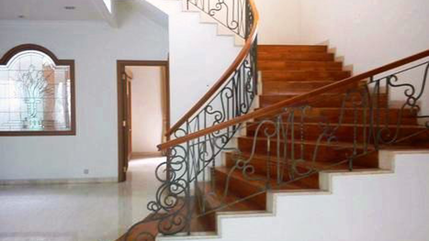 Very Nice House..Renovated...Nice Pool & Garden..