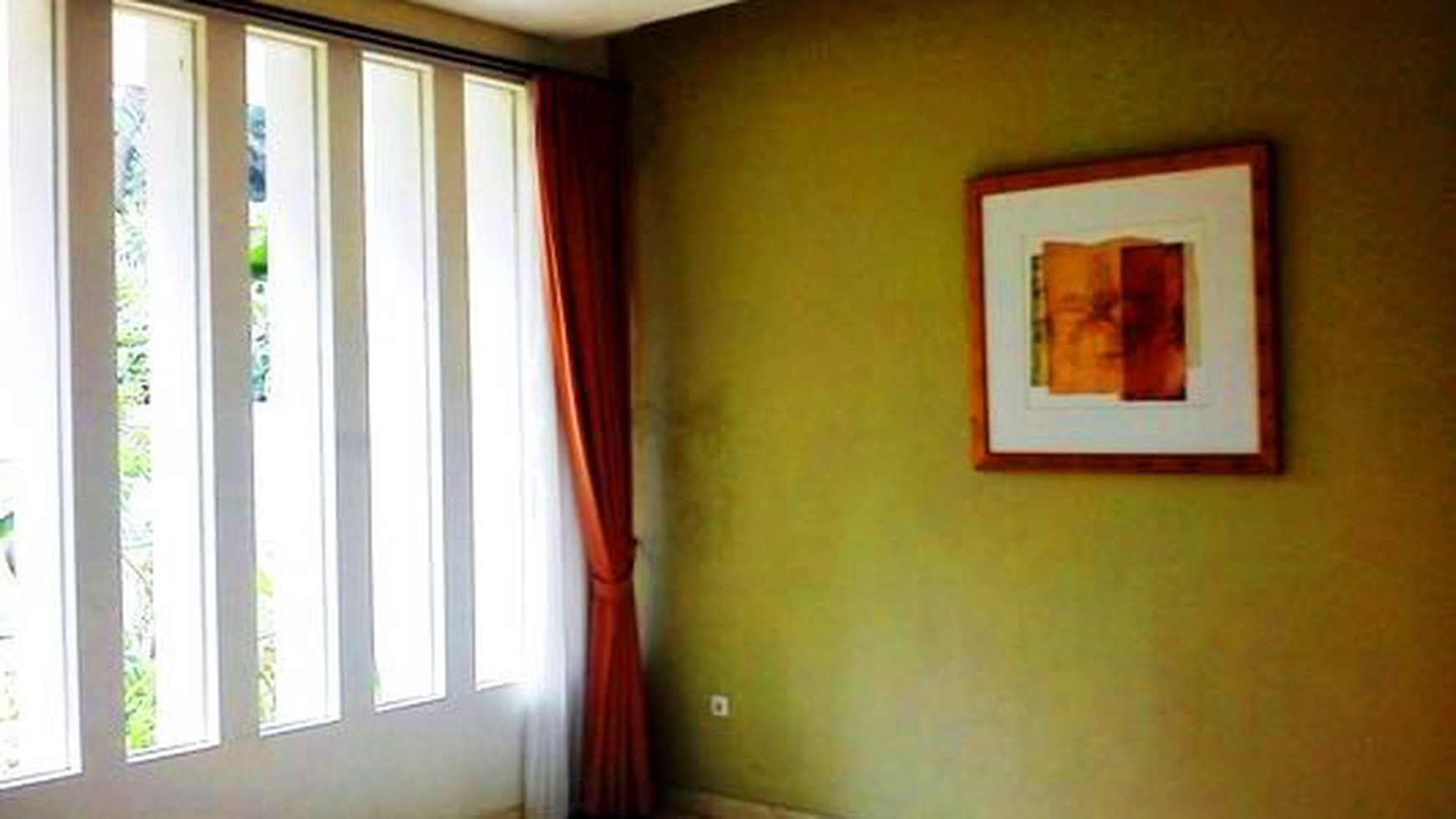 Very Nice House...Modern Style...Close to JIS...Quiet area..Park View.