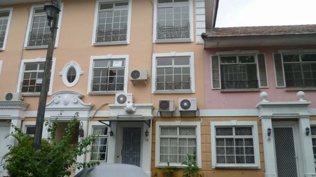 Disewakan Townhouse Taman Paris 1 - Lippo Karawaci