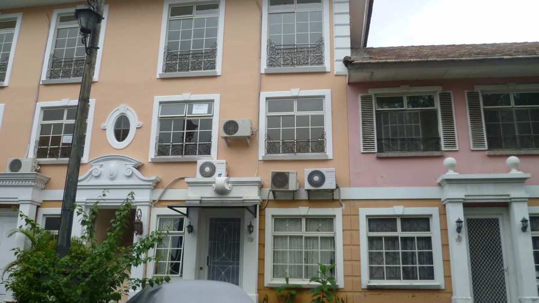 Disewakan Townhouse Taman Paris 1 - Lippo Karawaci