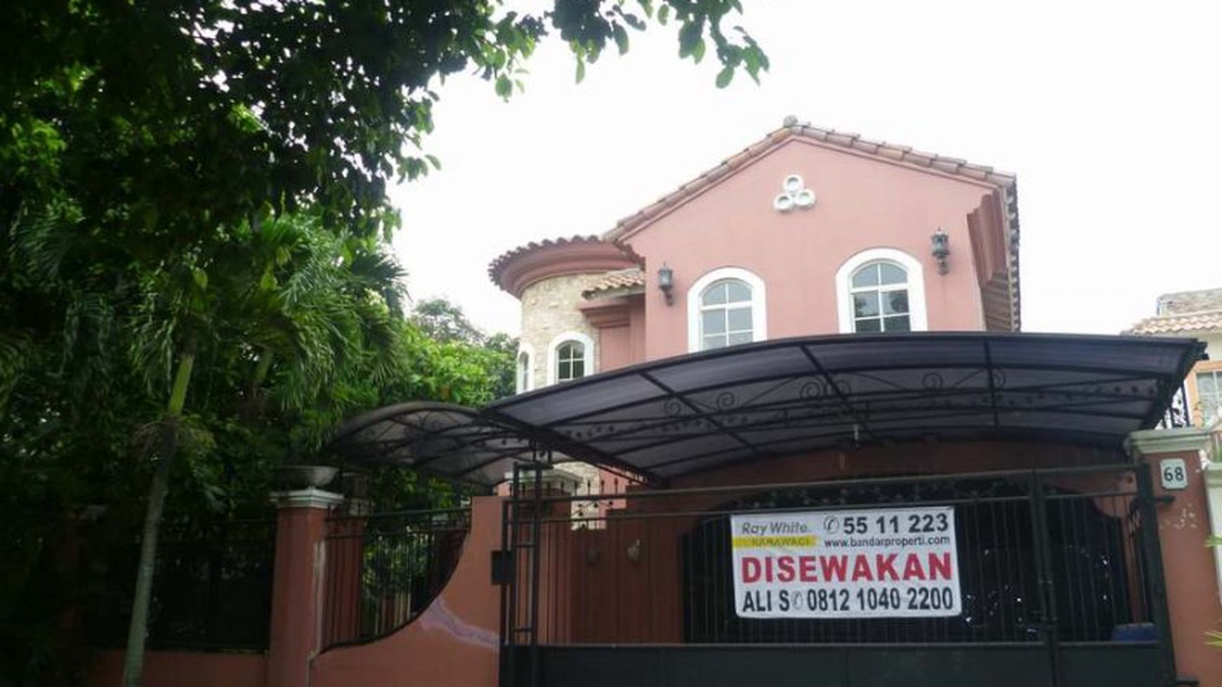 Disewakan Rumah Bagus Sulawesi - Lippo Karawaci