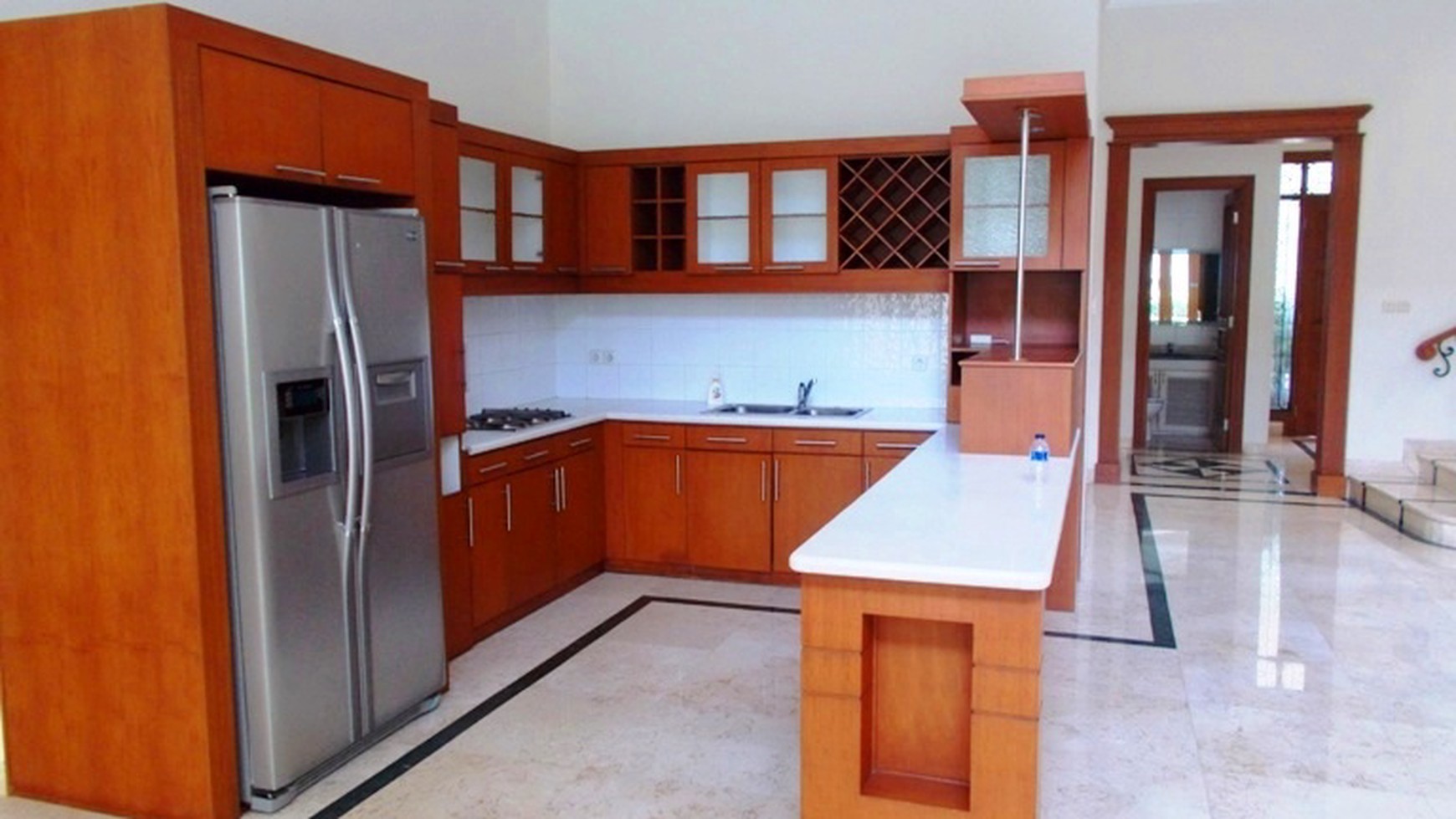 Newly House...Quiet area...Walking Distance to JIS