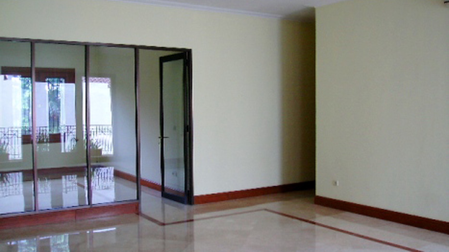 Nice House...Nice View...Quiet & secure area....