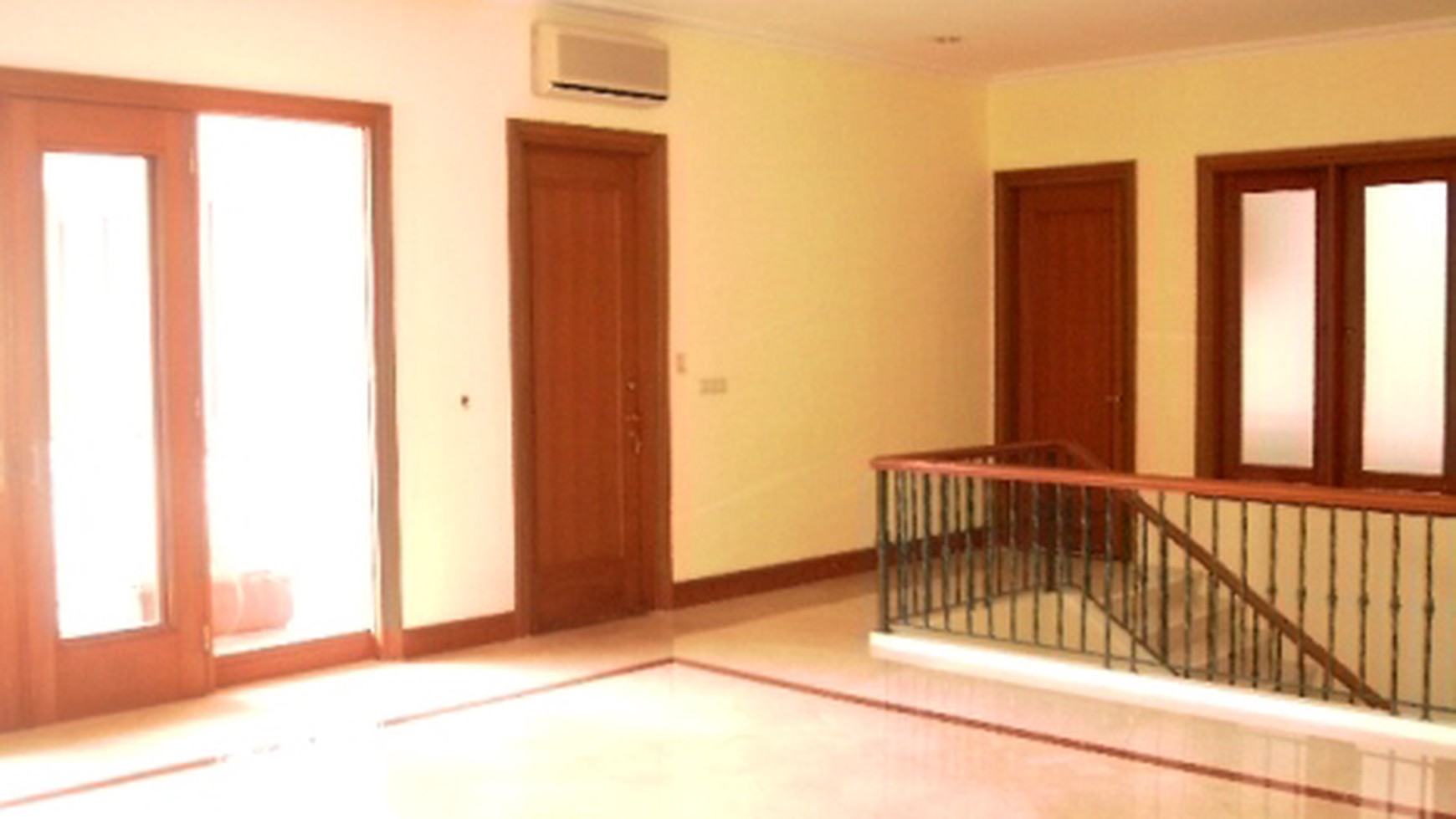 Nice House...Nice View...Quiet & secure area....