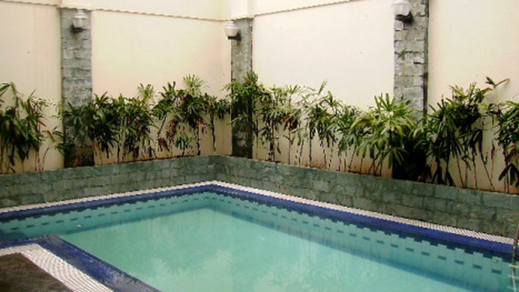 Nice House...Nice View...Quiet & secure area....