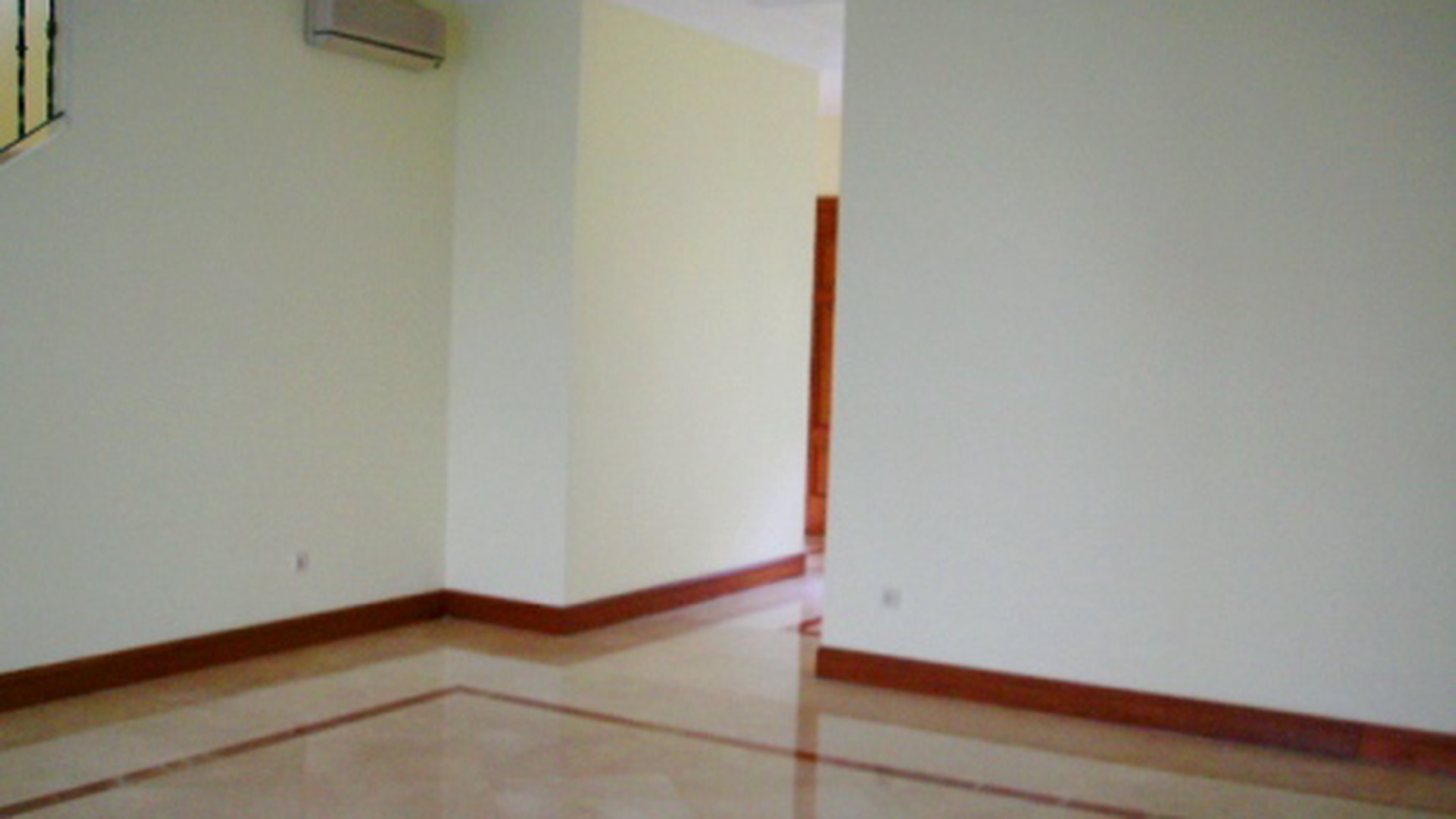 Nice House...Nice View...Quiet & secure area....