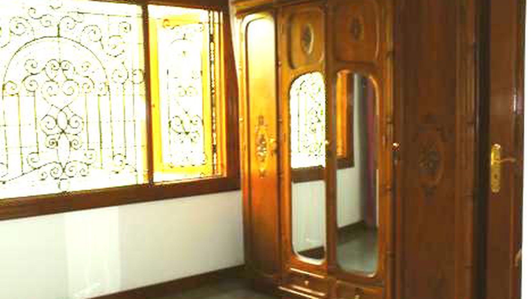 Nice House......Quiet area....Park View...Close to Sudirman & Kemang...